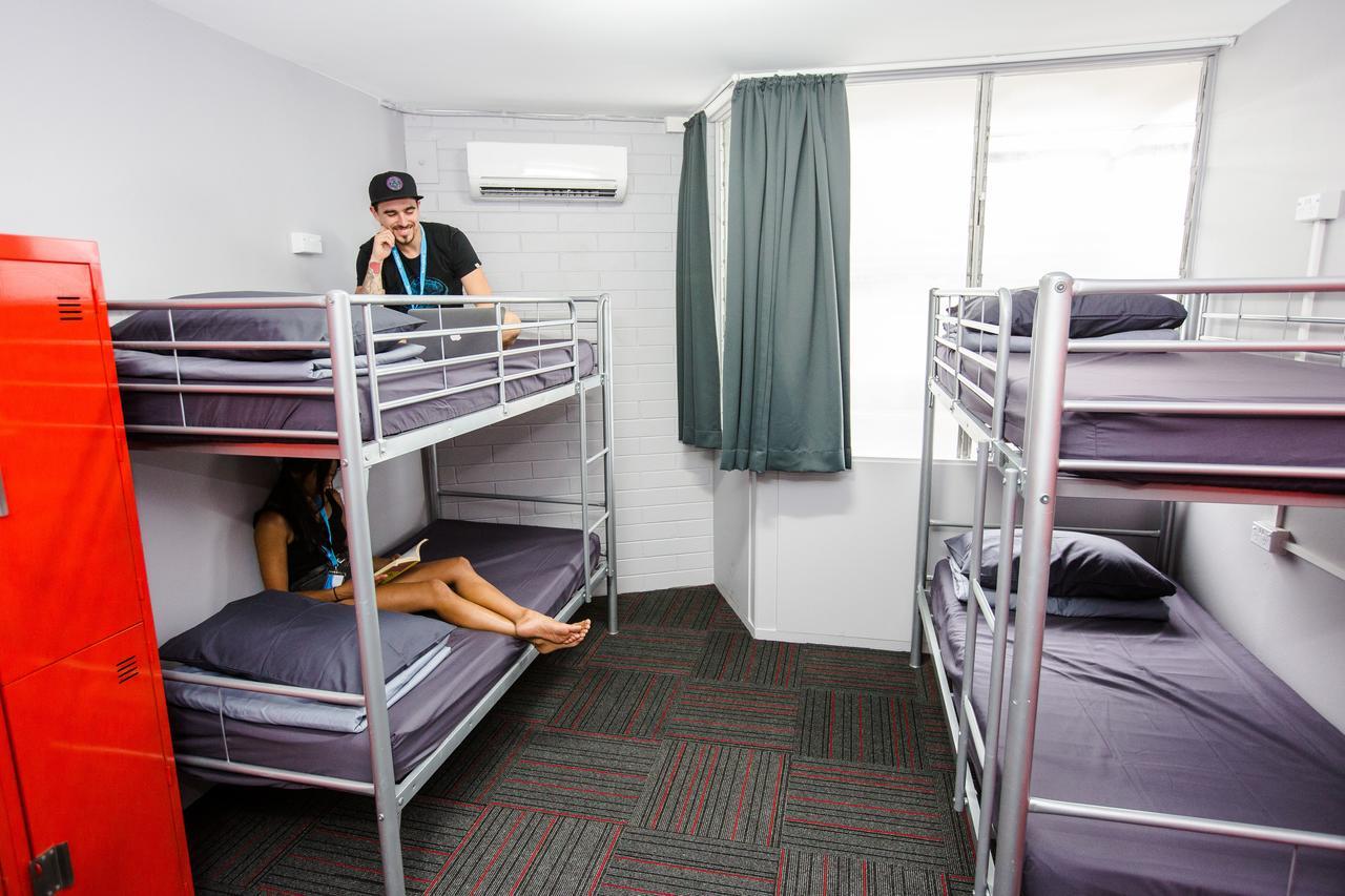 Mad Monkey Waterfront Hostel Cairns Ngoại thất bức ảnh