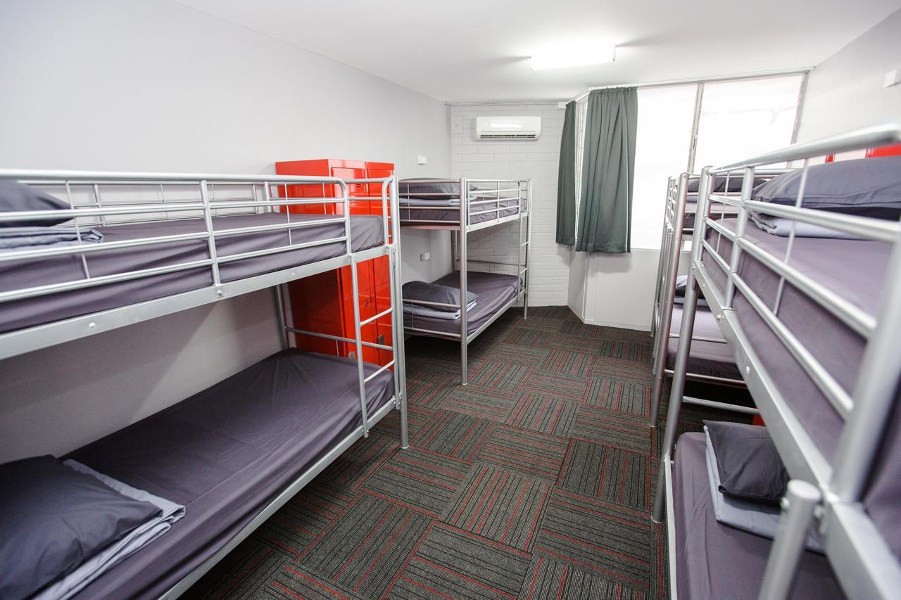 Mad Monkey Waterfront Hostel Cairns Ngoại thất bức ảnh