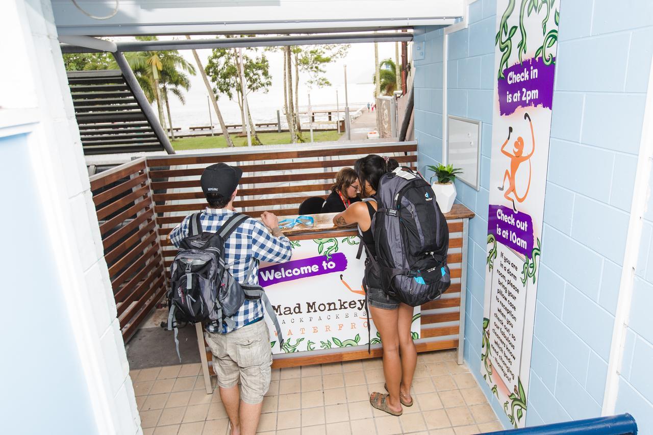 Mad Monkey Waterfront Hostel Cairns Ngoại thất bức ảnh