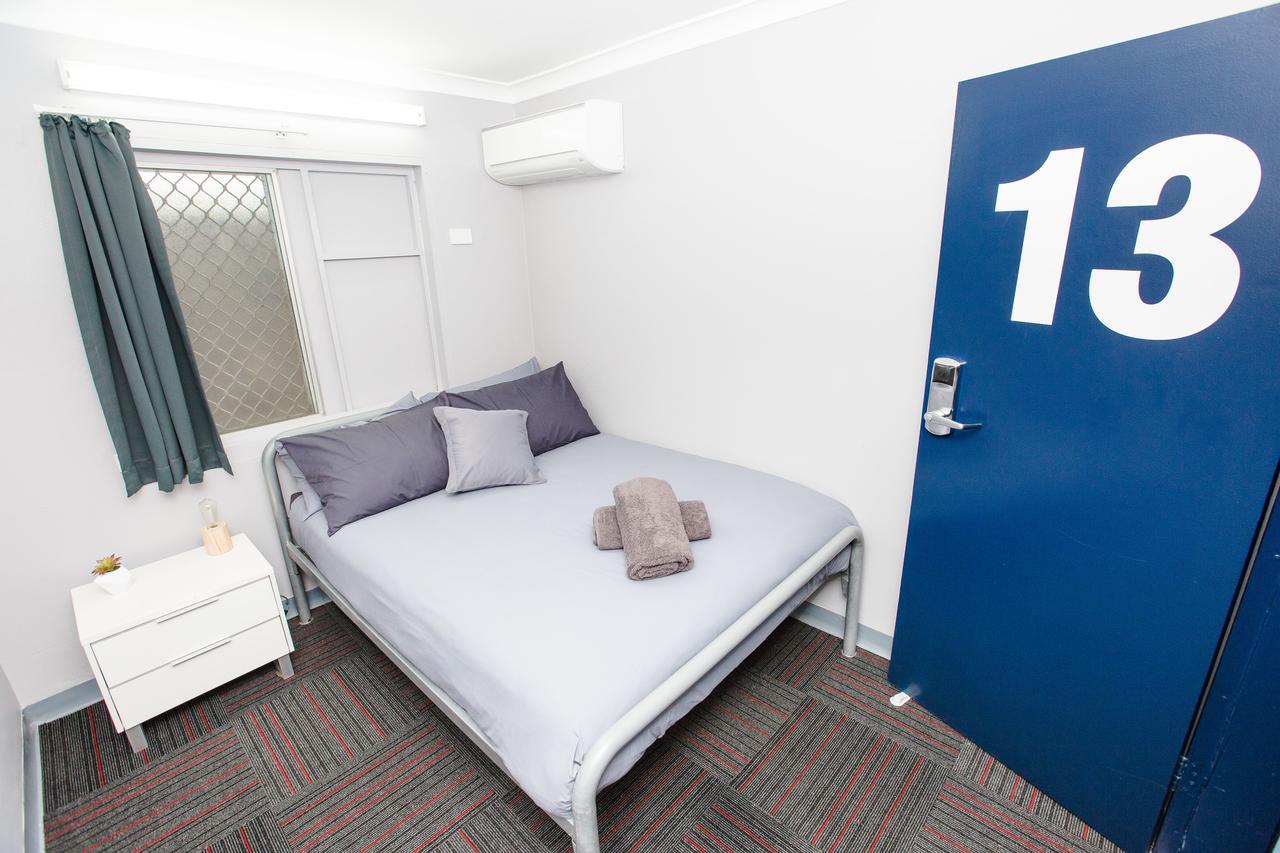 Mad Monkey Waterfront Hostel Cairns Ngoại thất bức ảnh